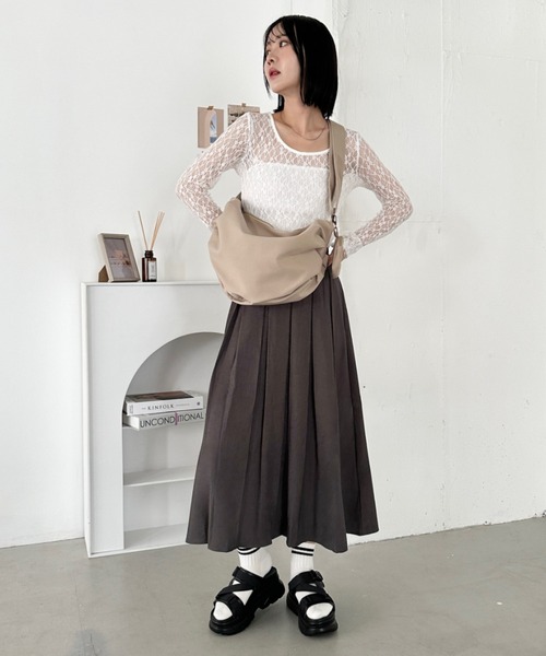 CLEA(クレア)の「ミディ丈プリーツスカート(スカート・レディース・グレー/ブラック・FREE)」の10枚目の写真