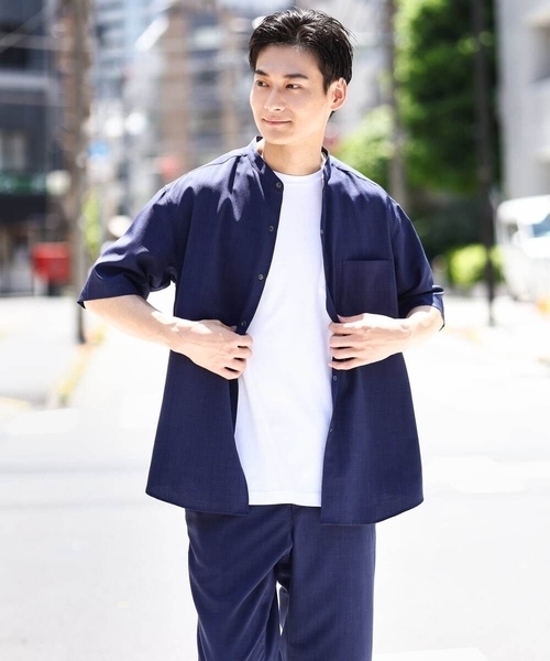 a.v.v(アーヴェヴェ)の「【接触冷感】バンドカラーシャツ 5分袖(セットアップ可)リライトシリーズ3(シャツ/ブラウス・メンズ・ブルー/チャコールグレー/モカ・46/50/48)」の3枚目の写真