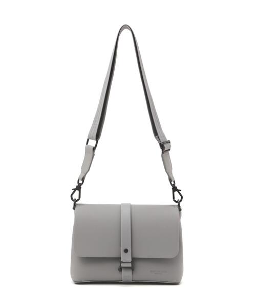 GASTON LUGA（ガストンルーガ）の「GASTON LUGA/ガストンルーガ/SPLASH CROSSBODY BAG（ショルダーバッグ・メンズ・グレー/ブラック/ベージュ/チャコールグレー・F）」の3枚目の写真