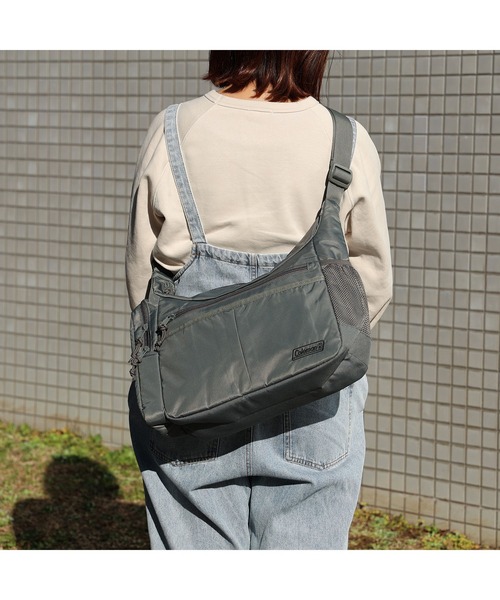 COLEMAN（コールマン）の「クールショルダーMD（ブラックヘザー）（ショルダーバッグ・レディース・ブラック×グレー・8L）」の12枚目の写真
