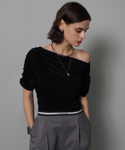 CADUNE（カデュネ）の「シアーベロアオフショル（Tシャツ