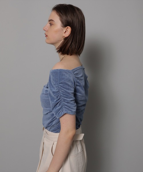 CADUNE シアーベロアカットソー CADUNE（カデュネ）の「シアーベロアオフショル（Tシャツ