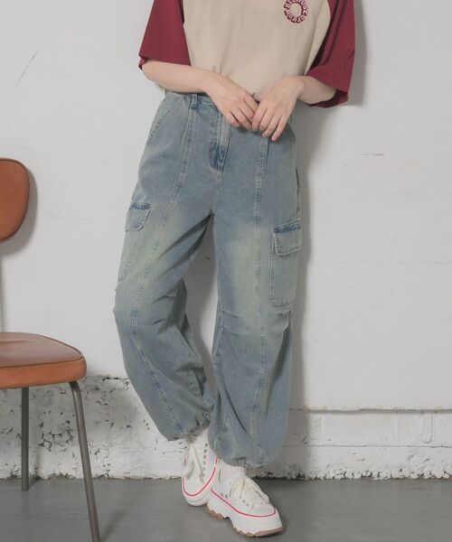 RETRO GIRL（レトロガール）の「カーゴデニムパンツ（デニムパンツ・レディース・ブルー/ブラック/ケミカルウォッシュ・FREE）」の21枚目の写真