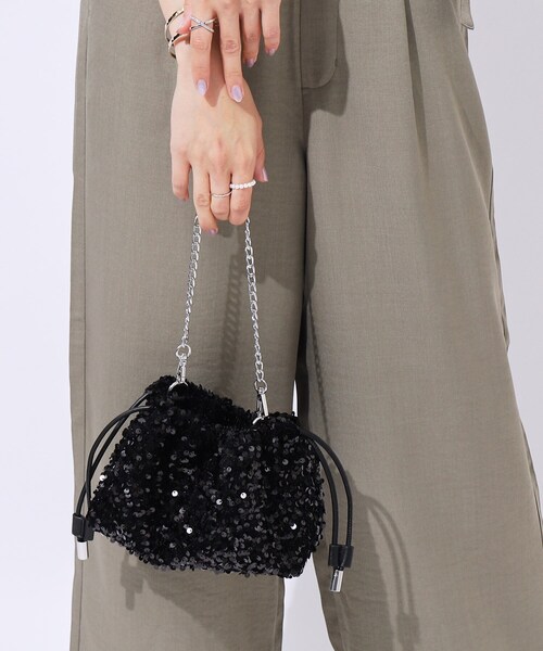 SHOO・LA・RUE（シューラルー）の「◆【スパンコール／シャイニー】アソート巾着ショルダーバッグ（ショルダーバッグ・レディース・シルバー/シルバー系5/シルバー系3/ブラック・00）」の16枚目の写真