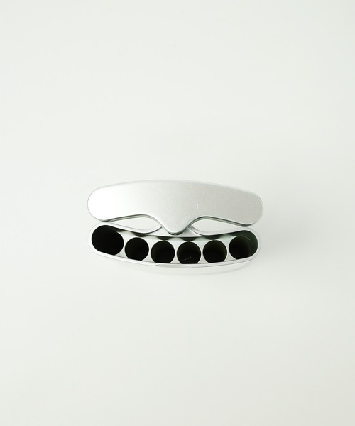 GLOBAL FORME CONCRETE（グローバルフォルムコンクリート）の「携帯灰皿ハニカムⅢ メタリックシリーズ（アッシュトレイ/ライター・メンズ・ガンメタ/シャンパン/シルバー・FREE）」の5枚目の写真