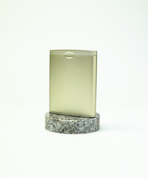 GLOBAL FORME CONCRETE（グローバルフォルムコンクリート）の「携帯灰皿ハニカムⅢ メタリックシリーズ（アッシュトレイ/ライター・メンズ・ガンメタ/シャンパン/シルバー・FREE）」の6枚目の写真