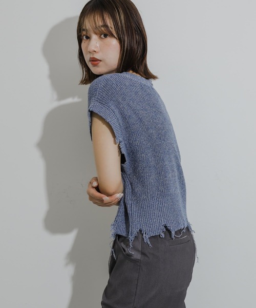 SENSE OF PLACE by URBAN RESEARCH(センスオブプレイスバイアーバンリサーチ)の「ダメージニットベスト(ベスト・レディース・ブラウン/キャメル/ブルー・ONE)」の18枚目の写真