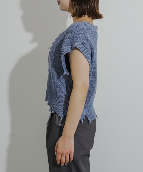 SENSE OF PLACE by URBAN RESEARCH(センスオブプレイスバイアーバンリサーチ)の「ダメージニットベスト(ベスト・レディース・ブラウン/キャメル/ブルー・ONE)」の14枚目の写真