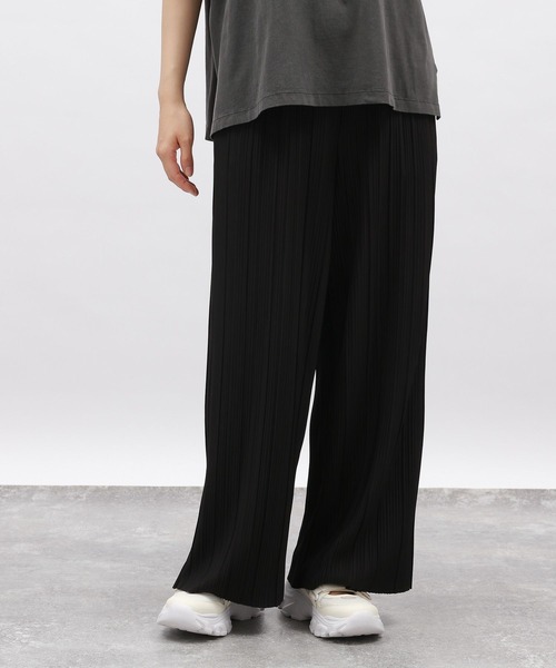 LAKOLE（ラコレ）の「プリーツイージーパンツ / 137191（その他パンツ・レディース・グレー/ブラック/ブラウン・SMALL/MEDIUM）」の7枚目の写真