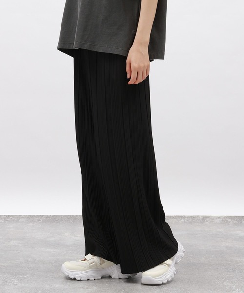 LAKOLE（ラコレ）の「プリーツイージーパンツ / 137191（その他パンツ・レディース・グレー/ブラック/ブラウン・SMALL/MEDIUM）」の8枚目の写真
