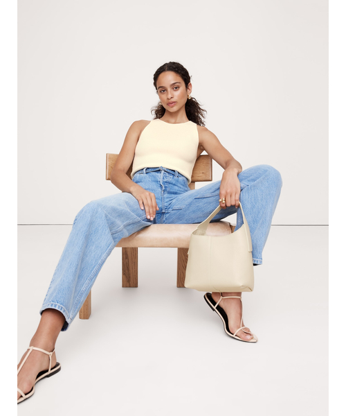 Banana Republic（バナナリパブリック）の「Cece コントゥアリング リブタンクトップ（タンクトップ・レディース・アイボリー/ブラック/ゴールド/ブルー・M/XS/S/L）」の9枚目の写真