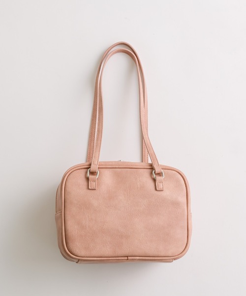 OLIVE des OLIVE（オリーブデオリーブ）の「リボンハートポーチ付ボストン（ショルダーバッグ・レディース・ピンク/ダークブラウン/ブラック/アイボリー・FREE）」の5枚目の写真