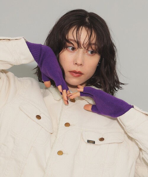 Ray BEAMS（レイビームス）の「カシミヤ フィンガーレス グローブ（手袋・レディース・ブラック系その他4/レッド/パープル・ONE SIZE）」の6枚目の写真