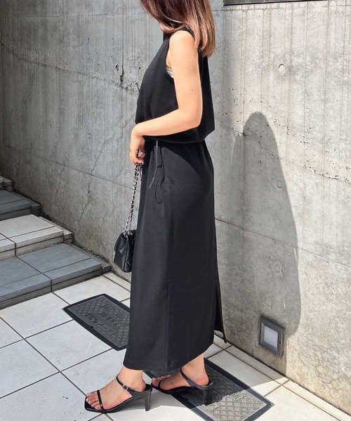 INGNI(イング)の「ドロストフレンチスリーブリブワンピース(ワンピース・レディース・ブラウン/ベージュ/ブラック・M)」の7枚目の写真
