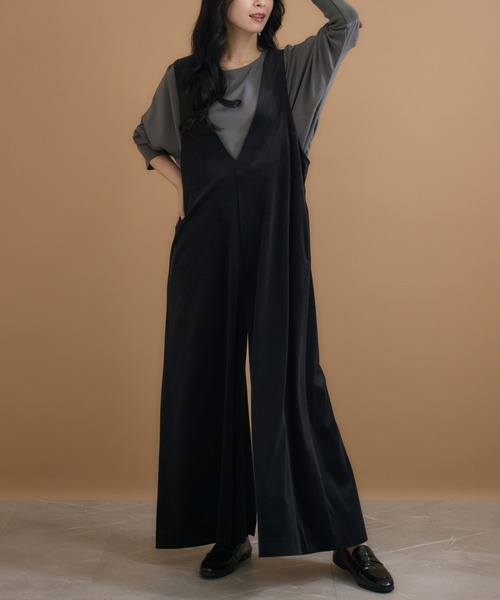 KATHARINE ROSS(キャサリンロス)の「【KATHARINE ROSS】ベロアサロペット(ジャンパースカート・レディース・チャコールグレー/ブラック・SMALL/MEDIUM)」の2枚目の写真
