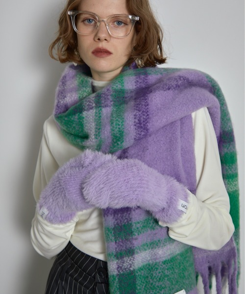 THE YOn（ザヨン）の「タータンチェックビッグマフラー（マフラー・レディース・ラベンダー/ブラウン/ブルー・FREE）」の8枚目の写真