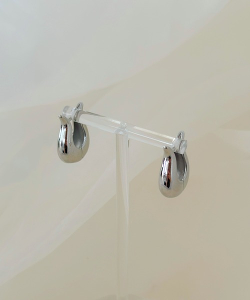 sowang(ソワン)の「ワンタッチ ボリューム ドロップフープピアス-onetouch volume drop hoop pierce-(ピアス(両耳用)・レディース・ゴールド/シルバー・FREE)」の9枚目の写真