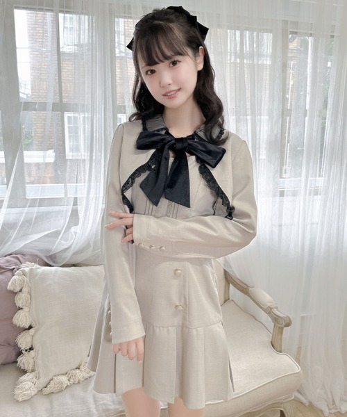 ROJITA(ロジータ)の「フロントリボンショートボレロ(カーディガン/ボレロ・レディース・ブラウン/ベージュ/ブラック・FREE)」の5枚目の写真