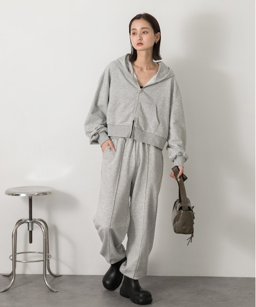 AmlyCity りなてぃプロデュース ダブルジップショートフーディーレッド