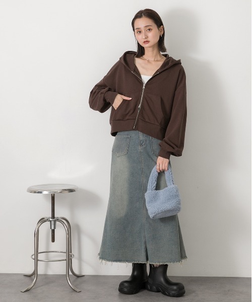 AmlyCityりなてぃプロデュース ダブルジップショートフーディーカーキグレー AmlyCity りなてぃプロデュース ダブルジップショートフーディーレッド