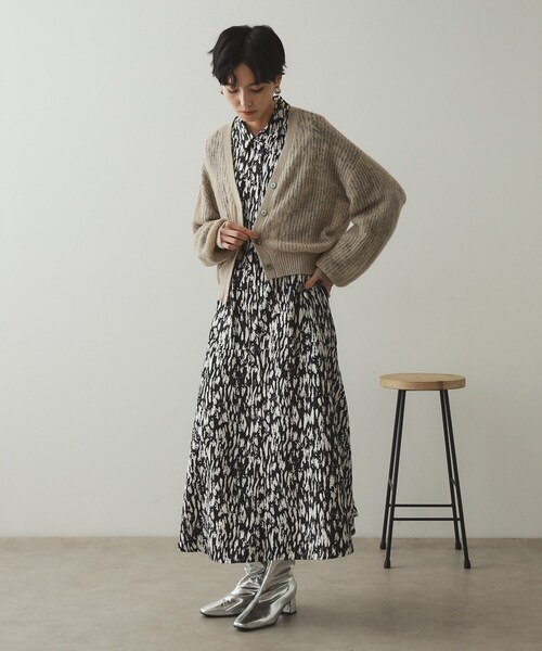 OPAQUE.CLIP（オペークドットクリップ）の「◆モヘヤ混シアーVネックカーディガン【洗濯機洗い可】（カーディガン/ボレロ・レディース・ブラック/ベビーピンク/ベージュ・38/40/42）」の9枚目の写真