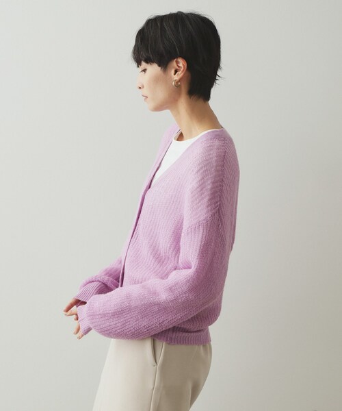 OPAQUE.CLIP（オペークドットクリップ）の「◆モヘヤ混シアーVネックカーディガン【洗濯機洗い可】（カーディガン/ボレロ・レディース・ブラック/ベビーピンク/ベージュ・38/40/42）」の17枚目の写真