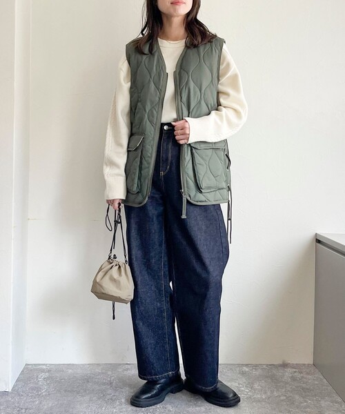 fredy emue(フレディエミュ)の「【TAION/タイオン】レースアップVネックベスト(ダウンベスト・レディース・カーキ・FREE)」の2枚目の写真