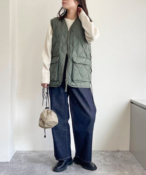 fredy emue(フレディエミュ)の「【TAION/タイオン】レースアップVネックベスト(ダウンベスト・レディース・カーキ・FREE)」の5枚目の写真