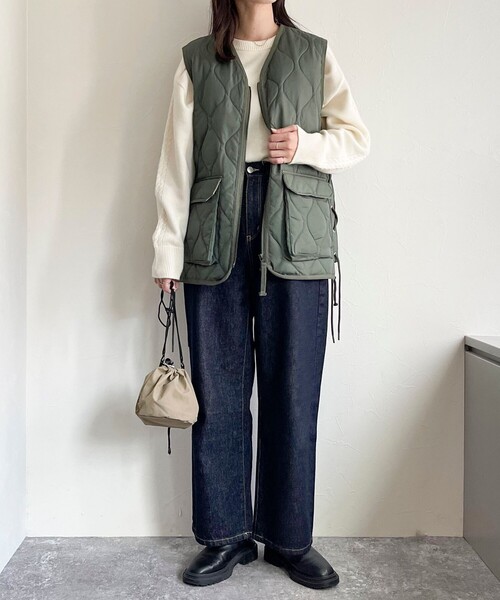 fredy emue(フレディエミュ)の「【TAION/タイオン】レースアップVネックベスト(ダウンベスト・レディース・カーキ・FREE)」の6枚目の写真