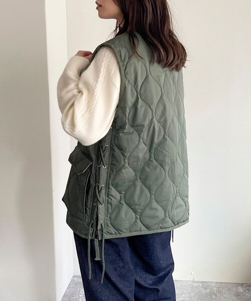 fredy emue(フレディエミュ)の「【TAION/タイオン】レースアップVネックベスト(ダウンベスト・レディース・カーキ・FREE)」の8枚目の写真