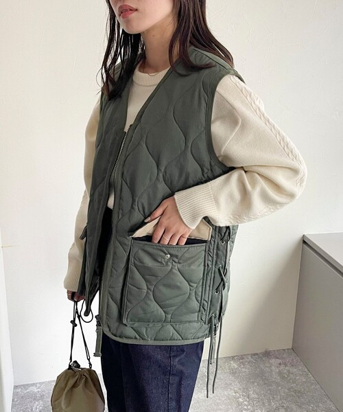 fredy emue(フレディエミュ)の「【TAION/タイオン】レースアップVネックベスト(ダウンベスト・レディース・カーキ・FREE)」の13枚目の写真