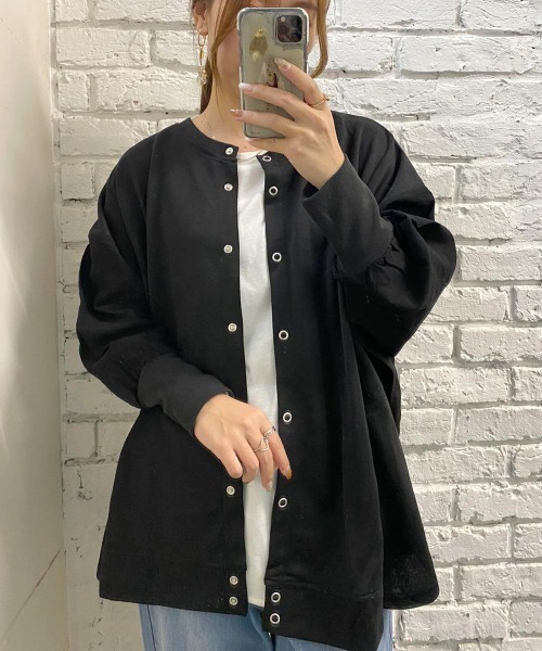 and it_(アンドイット)の「裏毛袖布帛切替ドルマンカーディガン(カーディガン/ボレロ・レディース・ブラック/カーキ/オートミール・M)」の5枚目の写真