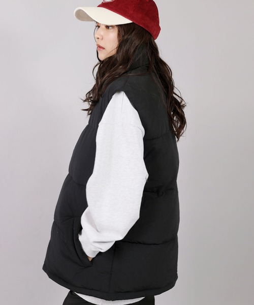 SPINNS（スピンズ）の「ストリート＆ノームコア/フェイクダウンベスト（ダウンベスト・メンズ・ブラック/オフホワイト・L/M）」の4枚目の写真