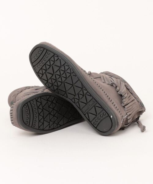 Minnetonka（ミネトンカ）の「【MINNETONKA】ハイ トップ バック ジッパー HI TOP BACK ZIP BOOTS（ブーツ・レディース・グレー/ブラック・6/5.5）」の4枚目の写真