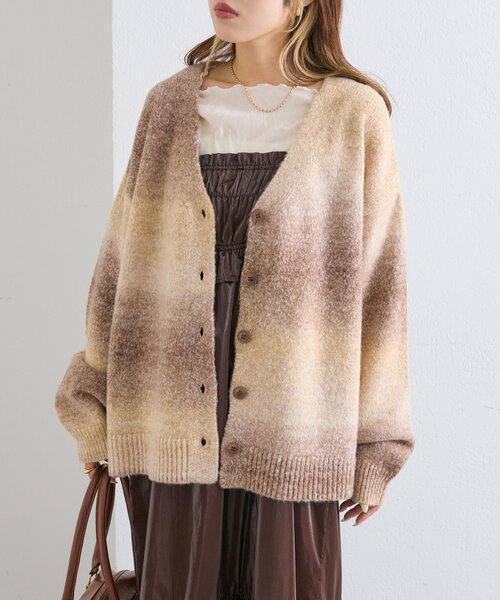 w closet（ダブルクローゼット）の「グラデーションBIGニットカーディガン（カーディガン/ボレロ・レディース・ブラック/オレンジ/ブラウン・FREE）」の15枚目の写真