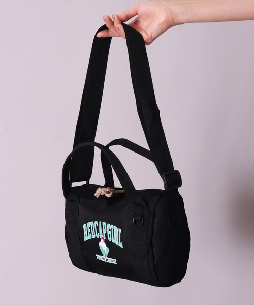 Red Cap Girl（レッドキャプガール）の「(LG)【Red Cap Girl】カレッジロゴ ボストンバッグ ミニ（ショルダーバッグ・メンズ・ブラック・ONE SIZE）」の8枚目の写真
