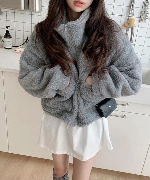 WEGO（ウィゴー）の「WEGO/ボアジップショートジャケット（ブルゾン・レディース・ブラウン/グレー/アイボリー・LARGE/MEDIUM）」の4枚目の写真