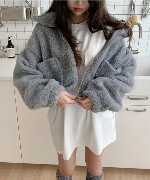 WEGO（ウィゴー）の「WEGO/ボアジップショートジャケット（ブルゾン・レディース・ブラウン/グレー/アイボリー・LARGE/MEDIUM）」の11枚目の写真