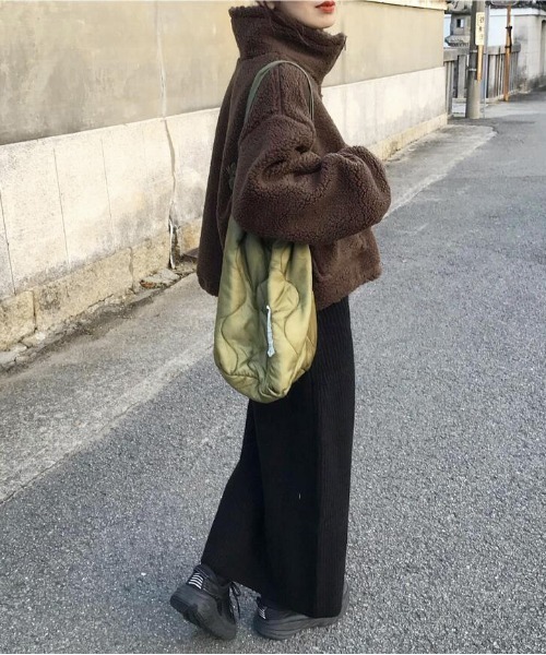 WEGO（ウィゴー）の「WEGO/ボアジップショートジャケット（ブルゾン・レディース・ブラウン/グレー/アイボリー・LARGE/MEDIUM）」の17枚目の写真