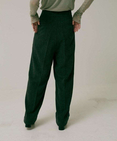 Alia(アリア)の「high waist asymmetry pants(スラックス・レディース・ダークグレー/バイオレット・SHORT/S/M)」の6枚目の写真