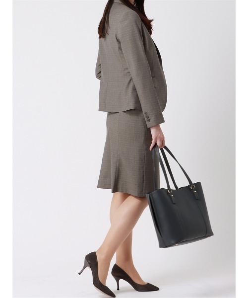 SUIT SQUARE（スーツスクエア）の「バックフレアタイトスカート REDA SUPER110'sウール マイクロチェック（スーツスカート・レディース・ベージュ・36(7号)/38(9号)/40(11号)/42(13号)）」の3枚目の写真