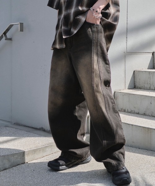 WEGO（ウィゴー）の「WEGO/イージー3Dバレルレッグデニムパンツ【S,M,Lのサイズ展開☆】（デニムパンツ・メンズ・ブラック系3/スカイブルー/ライトインディゴブルー/グレー・SMALL/MEDIUM/LARGE）」の2枚目の写真