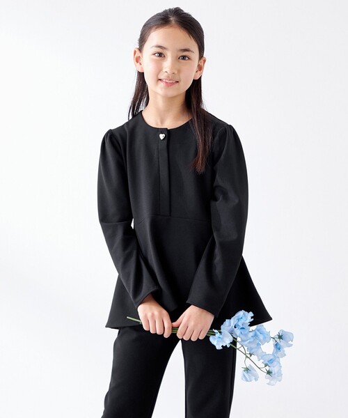 新品タグ付きアンフィーロBEAUTY MOVE ペプラムブラウス VERY×UNFILOコラボ】BEAUTY MOVE ペプラムブラウス / UNFILO