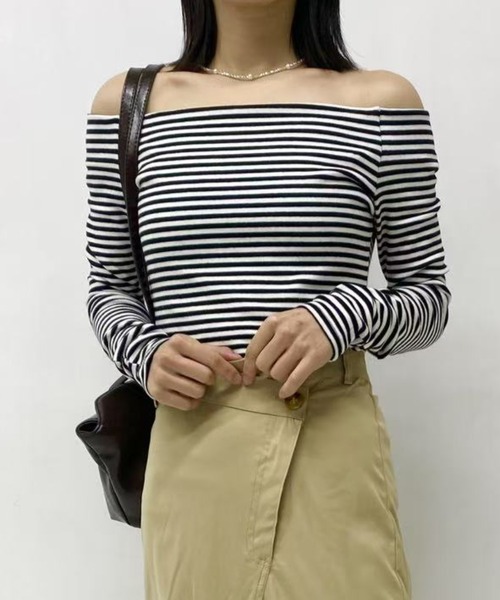 mebole(メボレ)の「ボーダーオフショルトップス(Tシャツ/カットソー・レディース・ブラック/グレー・FREE)」の3枚目の写真