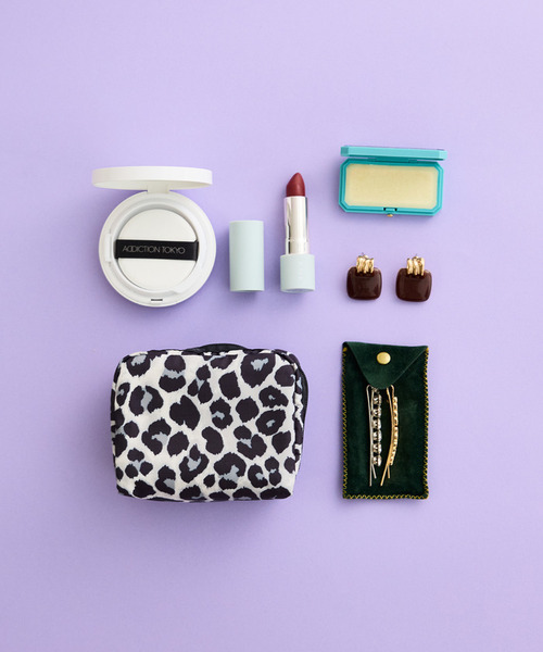 LeSportsac（レスポートサック）の「SQUARE COSMETIC ニュートラルレオパード（ポーチ・レディース・グレー・FREE）」の2枚目の写真