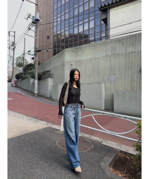 MOUSSY（マウジー）の「EYELET LACE ニットトップス（ニット/セーター・レディース・ホワイト/ブラック/ライトブルー・FREE）」の16枚目の写真