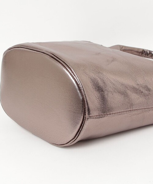 fredy emue（フレディエミュ）の「メタリックトートバッグ（トートバッグ・レディース・シルバー/ブロンズ・FREE）」の19枚目の写真