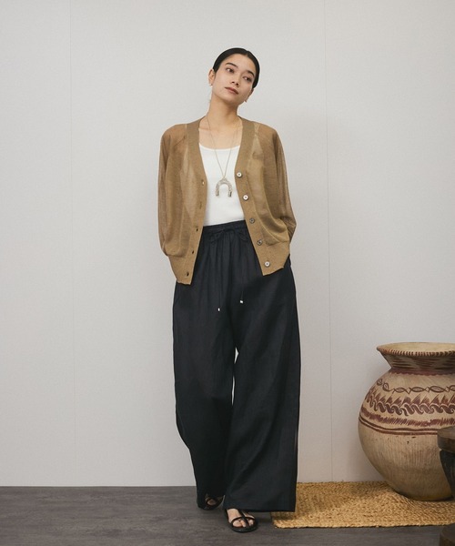 SALON adam et rope'（サロン アダム エ ロペ）の「ヨーロピアンフラックスリネンリラックスパンツ（その他パンツ・レディース・レッド/ベージュ/ブラック/キナリ・S/M）」の5枚目の写真