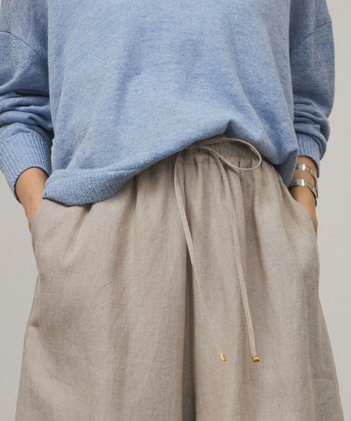 SALON adam et rope'（サロン アダム エ ロペ）の「ヨーロピアンフラックスリネンリラックスパンツ（その他パンツ・レディース・レッド/ベージュ/ブラック/キナリ・S/M）」の11枚目の写真