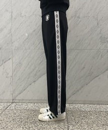 マリークワント　UMBRO×MQトラックジャケット　ブラック MARY QUANTとUMBROの可愛いコラボアイテム | TikTok